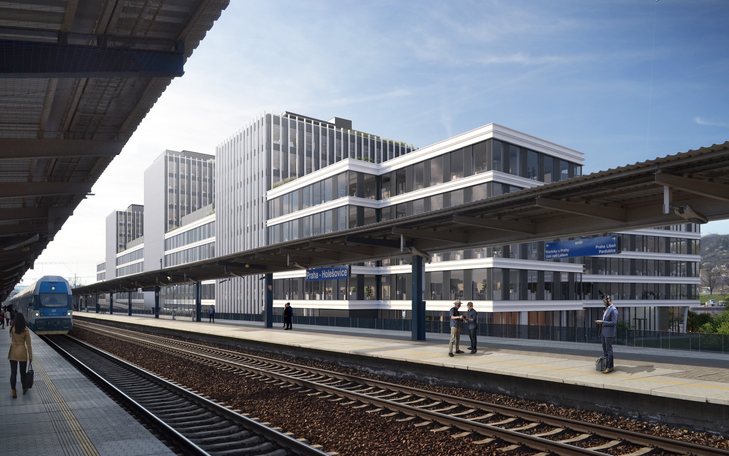 Moderní nástupiště vlakového nádraží s elegantní architekturou a vlak přijíždějící pod modrou oblohou.