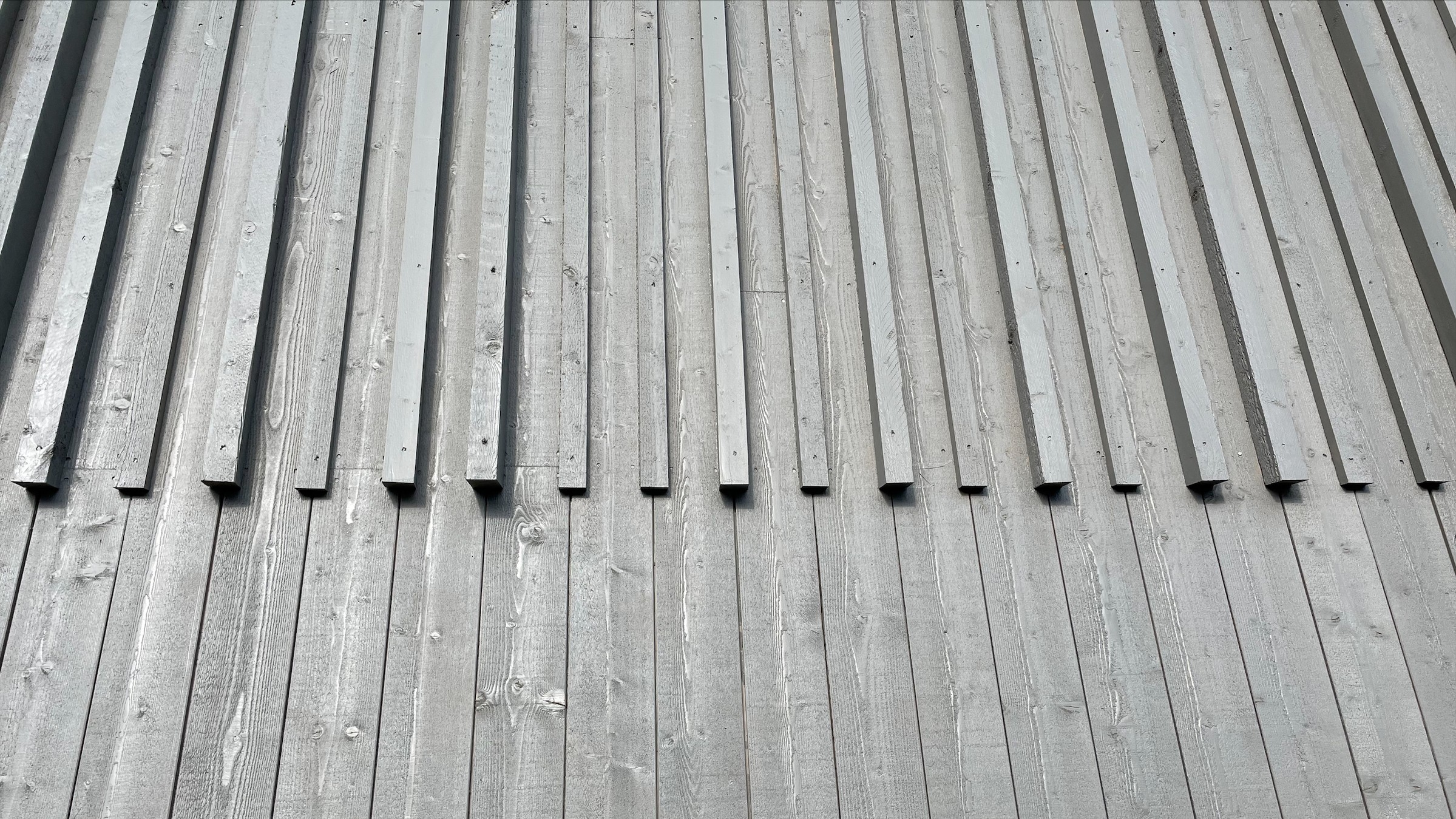 Image of the paneling outside.