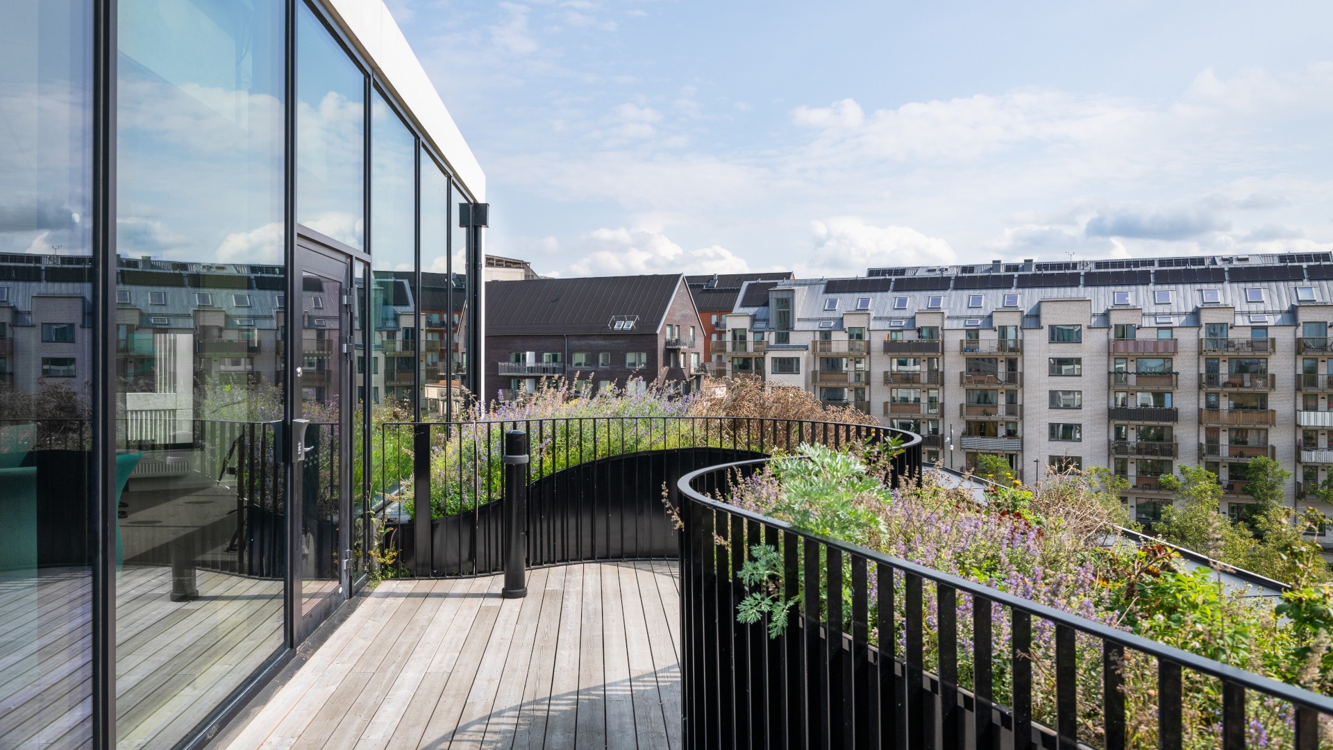 One of the characteristic terraces of the office building.