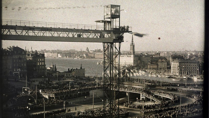 "Slussen-eländet" blev ett uttryck för att beskriva trafikkaoset vid slussen redan på 1920-talet. Fotograf: Cronquist, Gustaf W:son