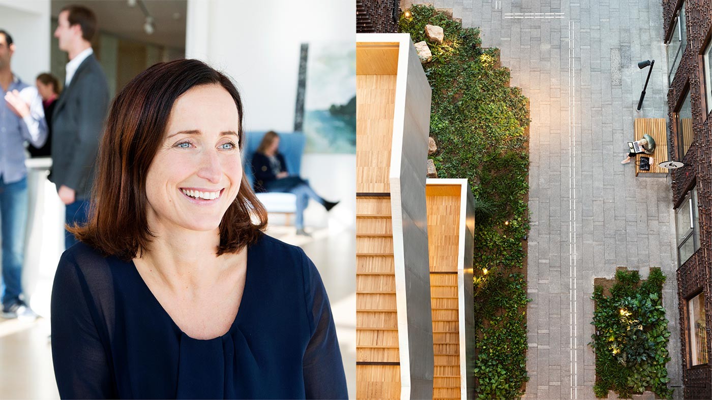 Modern kontorsmiljö med grönska och öppna ytor Affärsmöte med folk i en modern kontorsmiljö och en vy från ovan av en urban innergård.