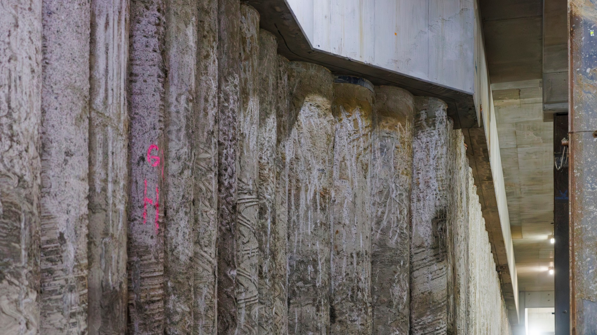 Secant wall Secant Wall 2 Finsbury Avenue