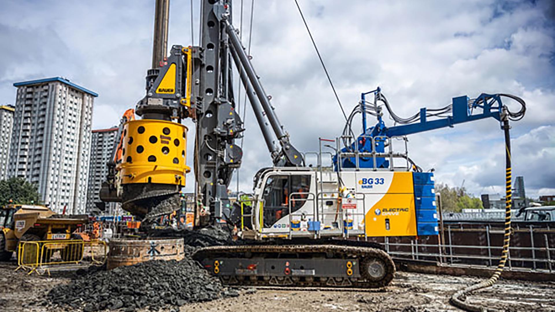 Fully electric piling rig