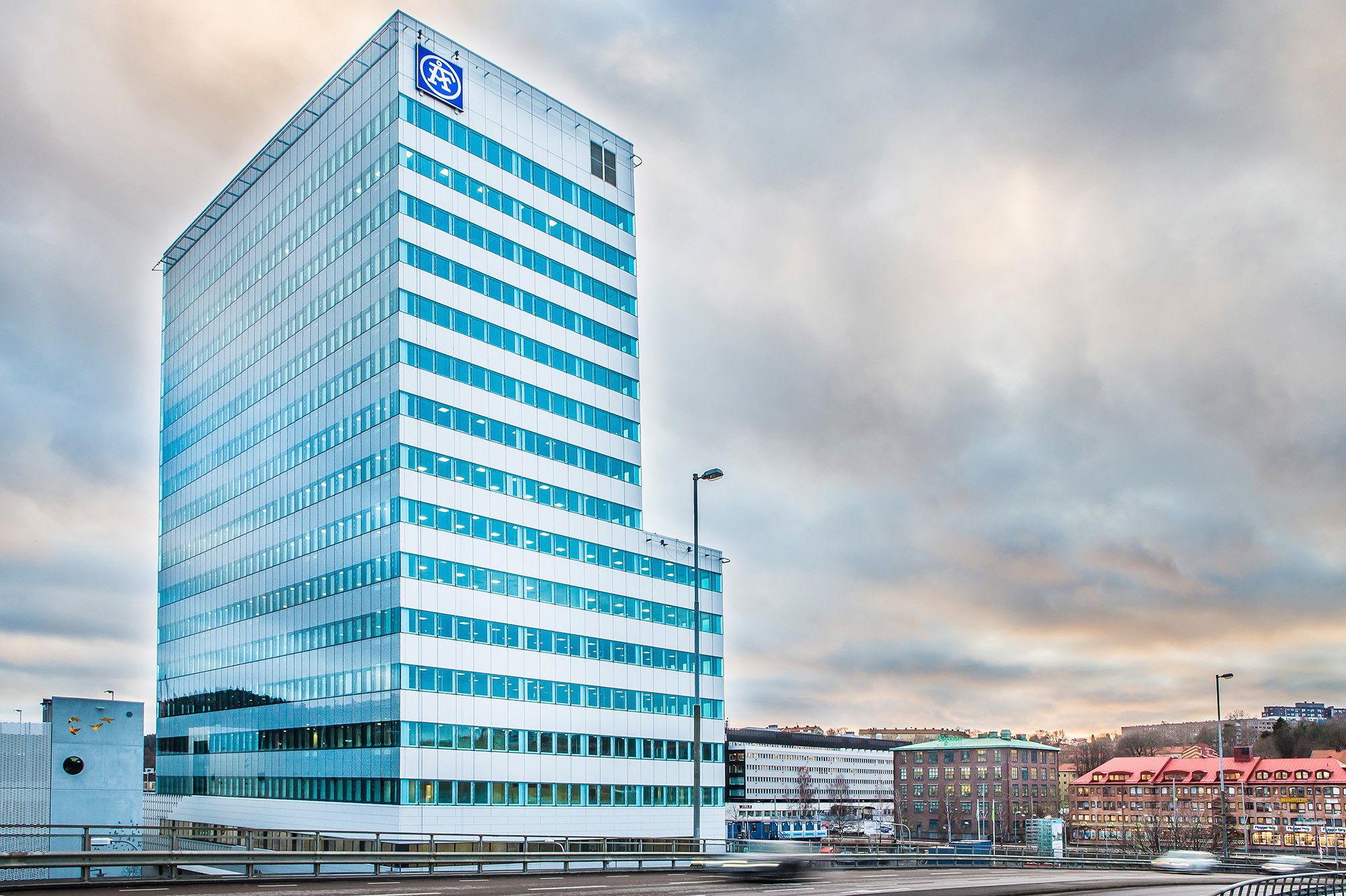 Skanska A F huset Fra n ho ghusdelen har du fantastisk utsikt ver staden Skanska A F huset Från högdelshuset har du fantastisk utsikt över staden