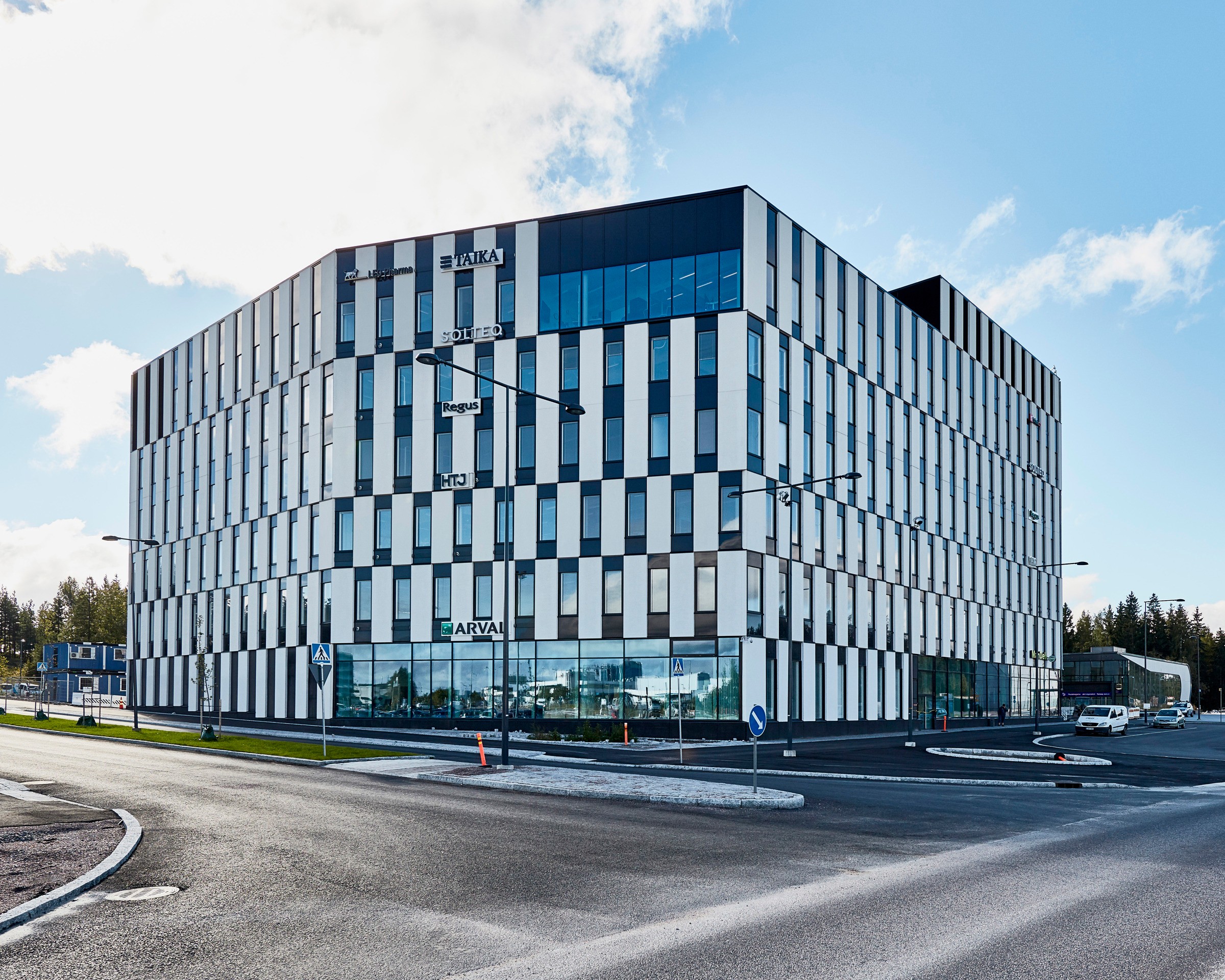 170301 FI Aviabulevardi Karhumaentie 3 Vantaa Mikael Linden 2016 14 170301 FI Aviabulevardi Karhumaentie 3 Vantaa Mikael Linden 2016 14