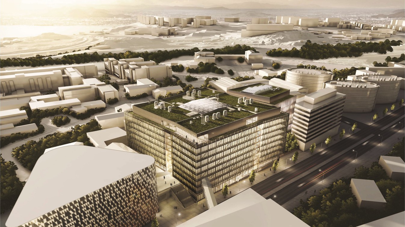 Modern stadslandskap med en grönklädd byggnad omgiven av varierad arkitektur.