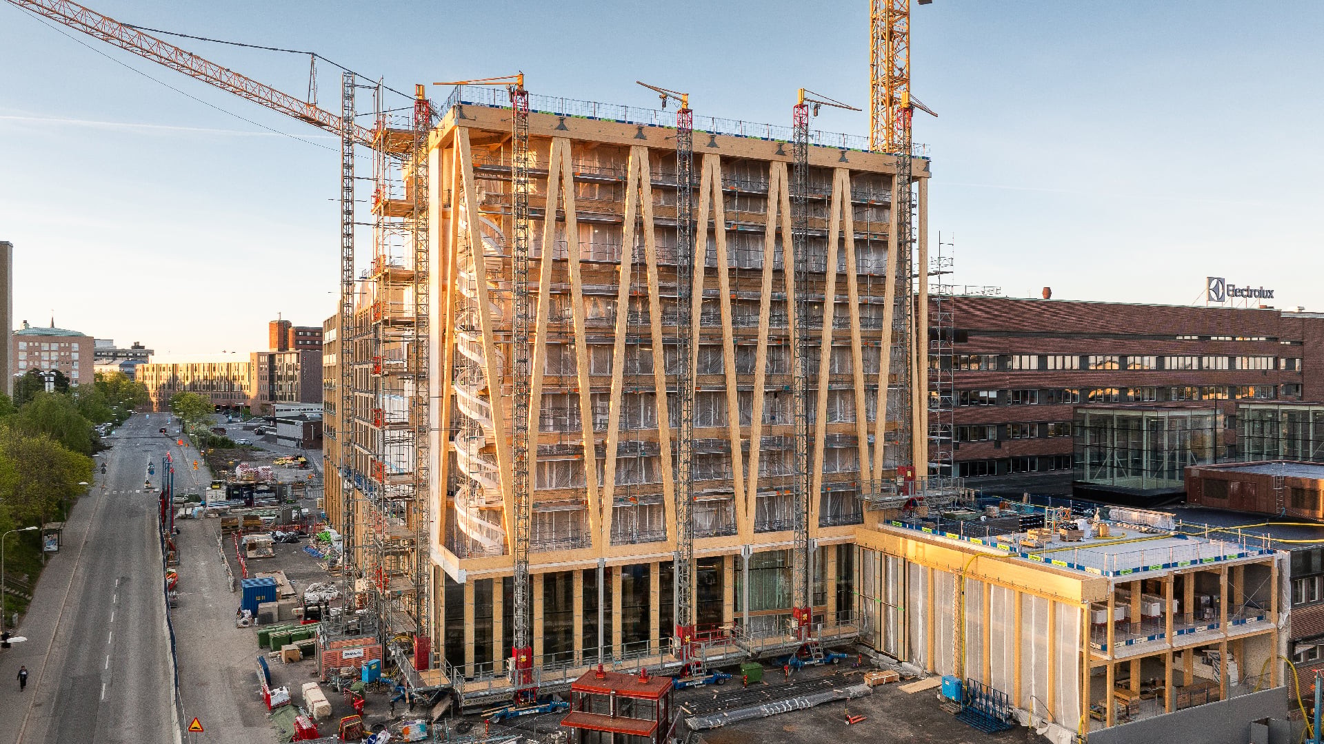 Electrolux huvudkontor taget från kosrningen Sankt Göransgatan/Kellgrensgatan