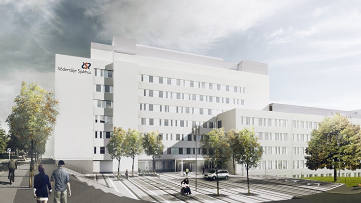 På det nya akutsjukhuset utökas vårdkapaciteten väsentligt. Modern sjukhusbyggnad med träd och människor som promenerar, märkt "Södertälje Sjukhus."
