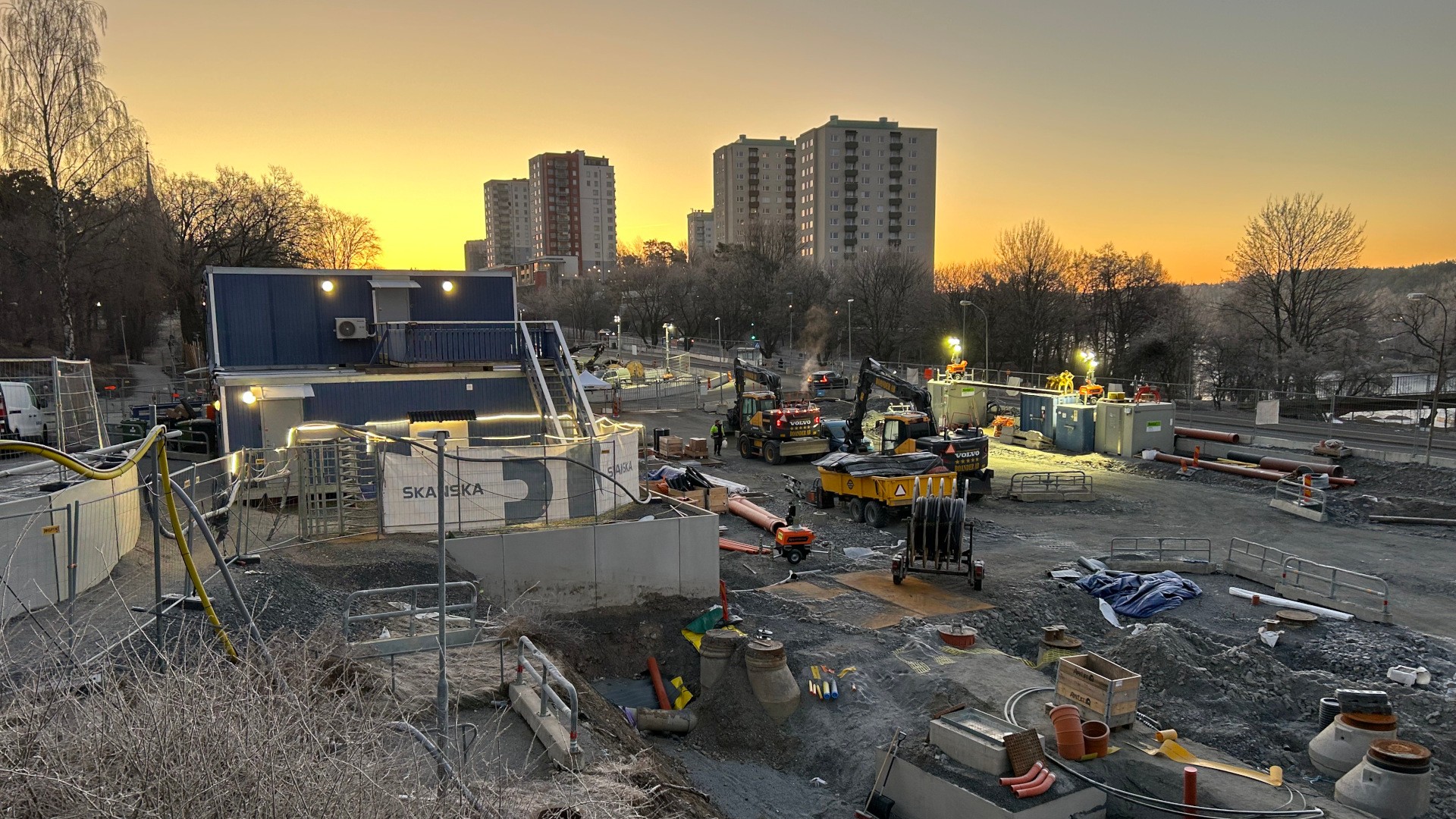 Många nya fastigheter planeras i området. En kvällsvy av Nacka stad.
