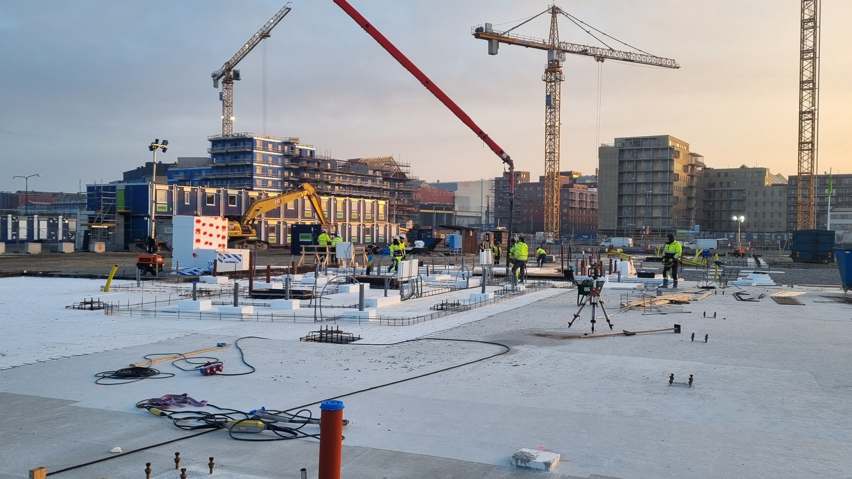 Grunden är lagd Byggarbetsplats där man ser grunden till Malmö Citadellsgymnasium.